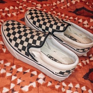 Platform, checkered, slip on vans